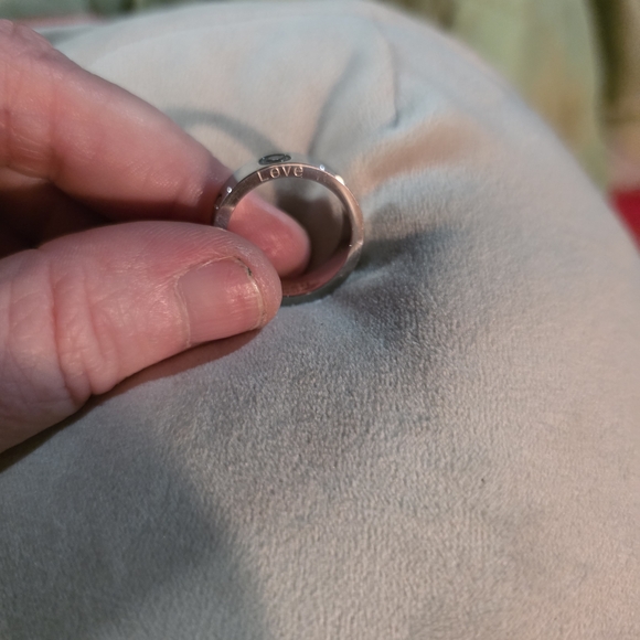 Silver Ring with Clear Gemstones - Picture 4 of 6